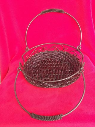 HOME and Garden Party Oval Bean Pot Casserole 2 - Handle Carrying Wire Basket 2