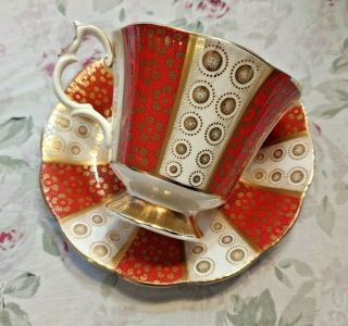 Stunning vintage Royal Albert vibrant red & heavy gold floral cup and saucer set 2