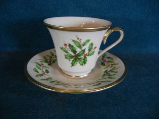 Lenox Holiday Cup And Saucer Set (s)