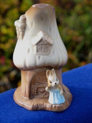 Vtg.  Sylvac Ceramic Bunny Rabbit Mushroom House Vase 4791 Pottery England