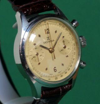 Vintage Mondia chronograph with Valjoux 23 movement. 3