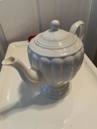 I.  Godinger & Co.  Cream Ivory Porcelain Tea Pot Ornate