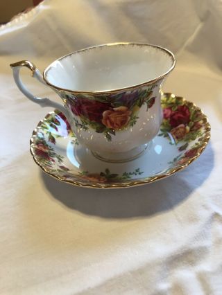 Royal Albert Tea Cup And Saucer Old Country Roses Bone China England