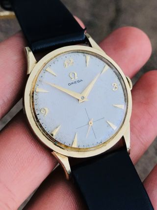 Vintage Omega Textured Dial W/ Sub - Second Solid 14k Yellow Gold Watch