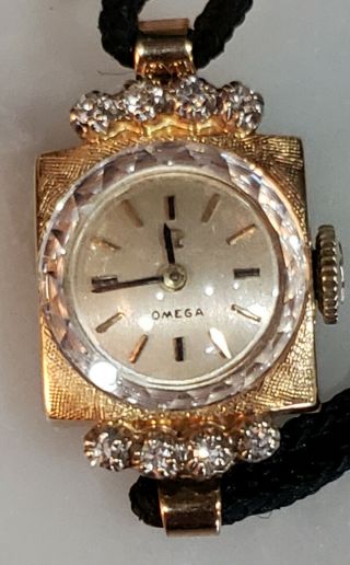Vintage Ladies OMEGA 14k GOLD and 8 DIAMOND WATCH c1965 - - 2
