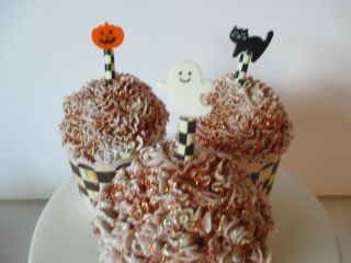 MACKENZIE CHILD ' S COURTLY CHECK HALLOWEEN FAUX CUPCAKES,  SET OF 3,  MADE BY ME 2