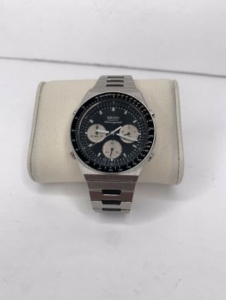 Vintage Seiko 7a28 - 7039 Quartz Chronograph Wristwatch With Bracelet