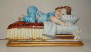 Capodimonte Porcelain Figure Viertasc Little Boy On Bed - Signed By Artist