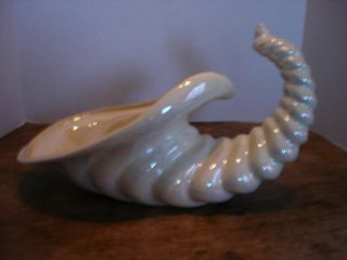 Vintage Ceramic Cornucopia Horn Of Plenty Vase Pearl Glaze1977 Atlantic Mold