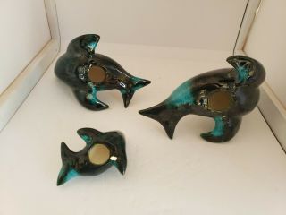 Vintage Blue Mountain Pottery teal/black glaze Seal Family figurines 3