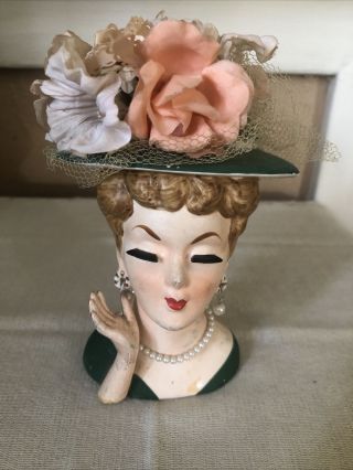 Vintage Lady Head Vase Closed Eyes Red Lips Pearl Necklace And Earrings Eyelash