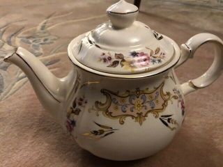 Sadler Floral 4 Cup Teapot 3687 England