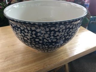 Tienshan Folk Craft " Cabin In The Snow " Large Centerpiece / Mixing Bowl