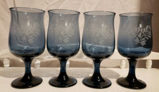 Pfaltzgraff Stoneware Yorktowne Set Of 4 Drinking/wine Blue Glasses W/etching