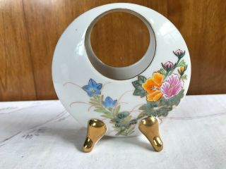 Vintage Kosen Kutani China Japan Porcelain Footed Vase Floral Gold Gilt 9/394