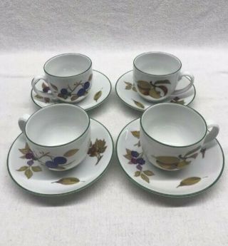Evesham Vale Royal Worcester Tea Cups And Saucers Set Of 4