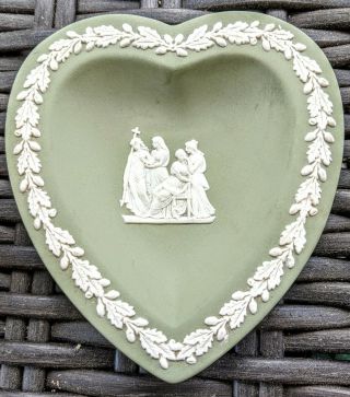 Vintage Wedgwood Green/white Jasperware Heart Shaped Trinket / Ring Dish