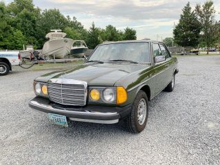1982 Mercedes - Benz 300 - Series 300d Turbodiesel Garaged Well Maintained