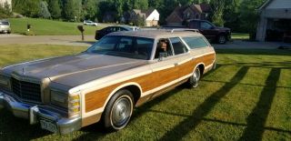 1977 Ford Country Squire Wagon 3