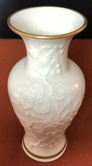 Vintage Lenox Giftware Bud Vase Embossed With Roses And Decorated With 24k Gold