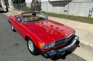 1985 Mercedes - Benz Sl - Class On This 380sl Roadster Convertible