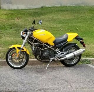 1999 Ducati 750 Monster