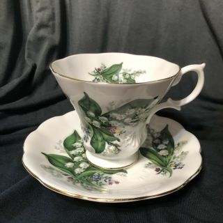 Royal Albert Teacup & Saucer Lily Of Valley Bouquet