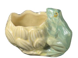 Vintage Mccoy Pottery Frog With Lotus Blossom Water Lily Planter Green/yellow