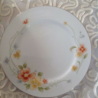 Annabelle Fine China Of Japan Dinner Plate White & Orange Yellow Floral 10 1/2in