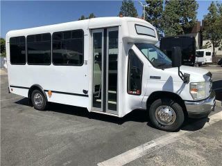 2009 Ford E350 - Champion Bus Econoline Commercial Cutaway