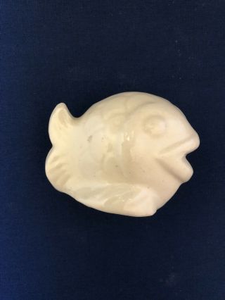 Vintage Shawnee Pottery Miniature Figurine Fish Old Ivory 2