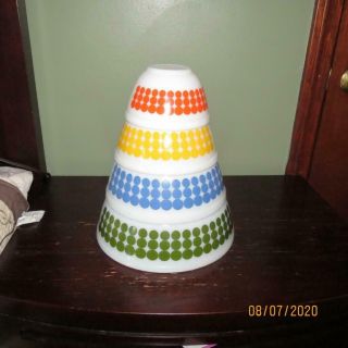 Wonderful Set Of 4 Pyrex Polka Dot Mixing Bowls Primary Colors 401 - 404