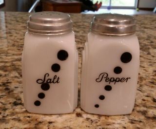 Mckee White With Black Dots Roman Arch Salt And Pepper Shakers -