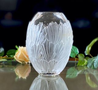 Lalique French Crystal Sandrift Vase No Damage Signed Authentic 8 " Tall
