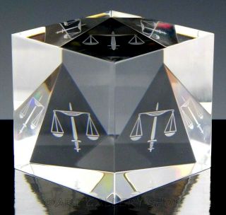 Steuben Crystal Sculpture Prism Cube Paperweight 8767 Scales Of Justice