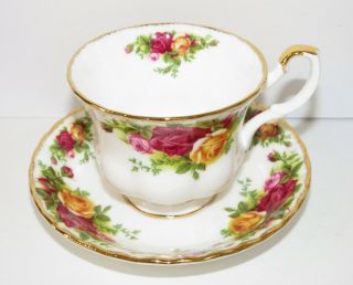 Royal Albert Old Country Roses Bone China Tea Cup & Saucer Gold Trim Vintage