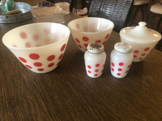 Vintage Fire King Red Dot 5 Piece Mixing Bowl Set With Grease And Shakers