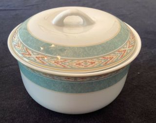 Wedgwood Aztec 2 Qt Round Covered Casserole 7 5/8 " Fine Porcelain With Lid
