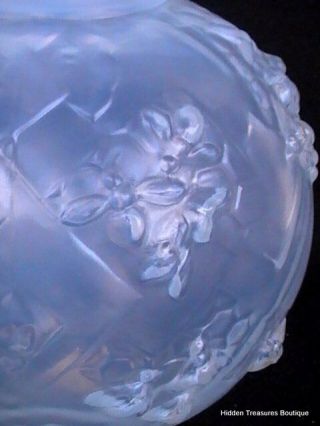 Rare Sabino Les Abeilles Beehive French Opalescent Blue Art Glass Vase Signed 3