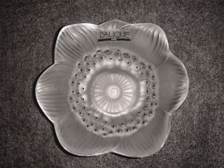 Lalique Anemone Clear Crystal Bowl/collectible