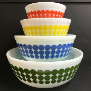 Vintage Pyrex Dot Mixing Nesting Bowls Set Of 4 - Green Blue Yellow Red