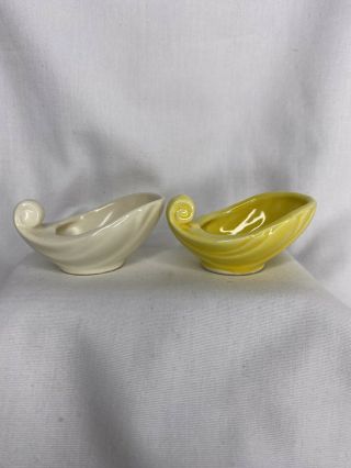 2 Shawnee Usa Pottery Matte White & Yellow Mini Miniature Console Bowl Figurines