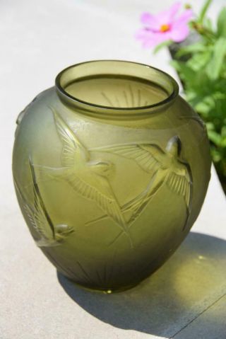 Art Deco Sabino France Green Glass Vase With Sunrise And Swallows (birds)