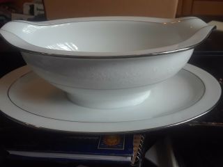 Noritake Whitehall Gravy Boat With Attached Underplate No Handle Pattern 6115