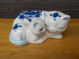 Delftware Blue & White Cat & Kitten Ceramic Bank Designed By Elesva From Holland