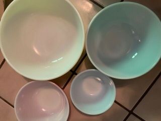 1950s Pyrex Primary Color Bowl Set of 4 Mixing Bowls 3