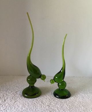 2 Viking Mcm 1311 Green Epic Long Tail Art Glass Birds 12 5/8” - 9 3/4” Tall