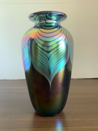 Stuart Abelman Iridescent Glass Pulled Feather Vase Tall Great Colors