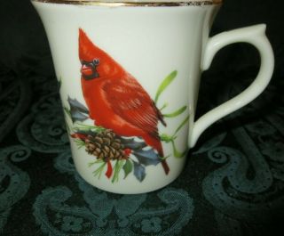 Lenox Winter Greetings Cardinals 12 Oz Mug Designed By Catherine Mcclug Vgc