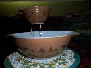 Pyrex Early American Chip And Dip Set With Bracket